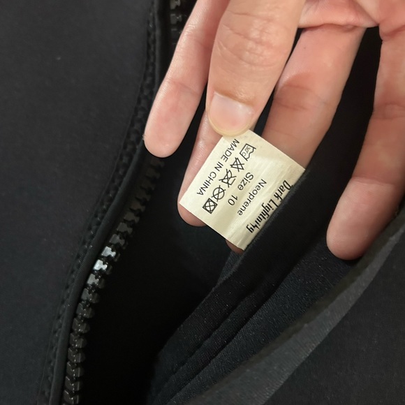 Dark Lightning 3/2mm Kids Wetsuit for Boys and Girls, Neoprene Thermal Swimsuit - Picture 6 of 8